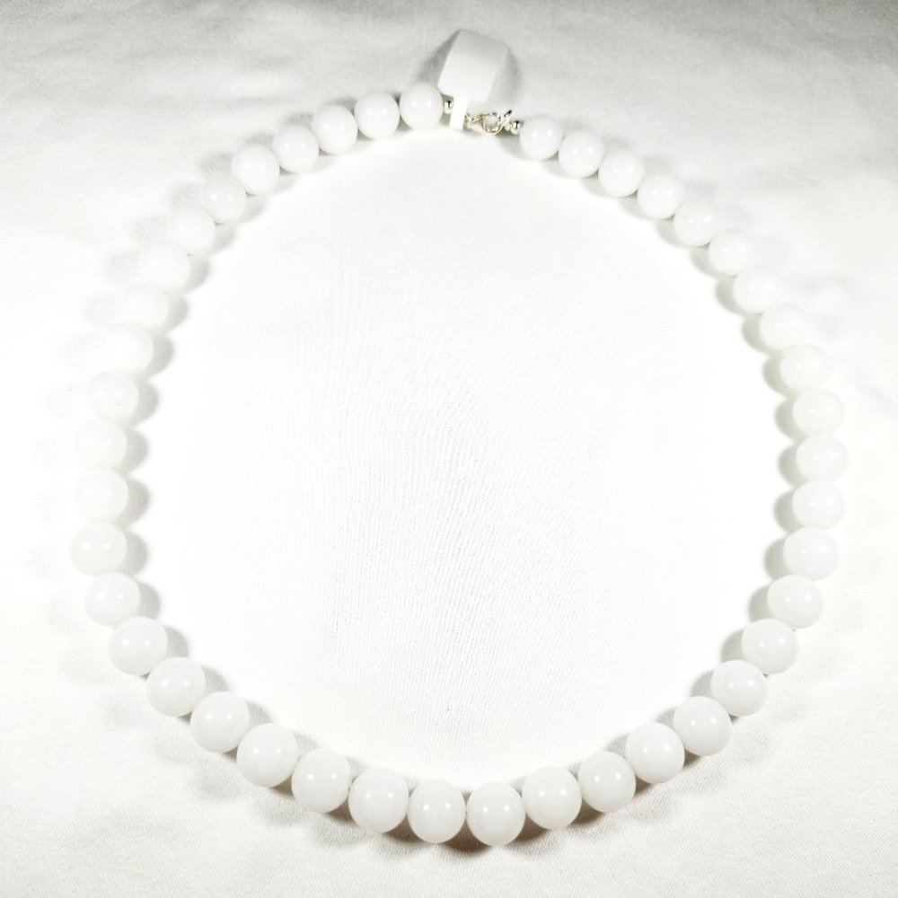White Onyx beaded necklace 18 " 250 cts